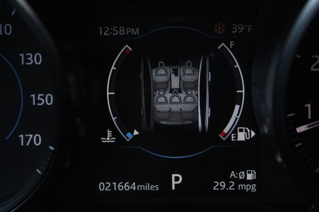 Used 2019 Jaguar XE Prestige image 8