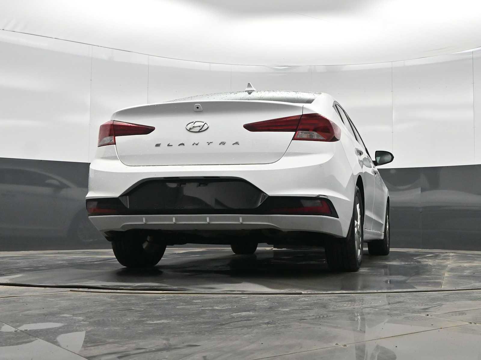 Used 2020 Hyundai Elantra SEL image 33