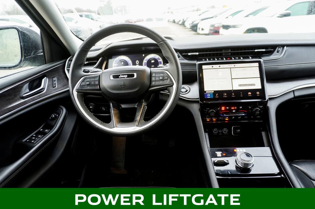 Used 2023 Jeep Grand Cherokee Limited w/ Luxury Tech Group II image 11
