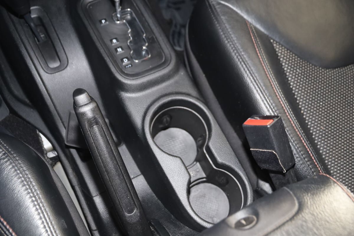 Used 2016 Jeep Wrangler Unlimited Sahara image 29