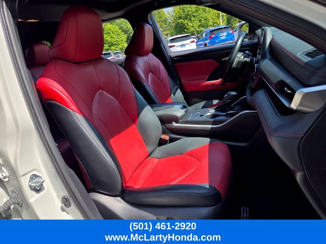 Used 2021 Toyota Highlander XSE FWD image 20