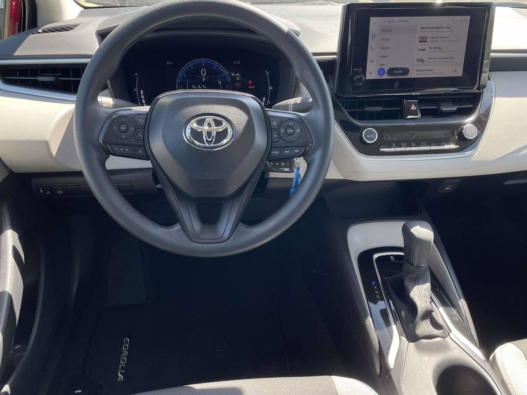 Used 2026 Toyota Corolla LE FWD image 6
