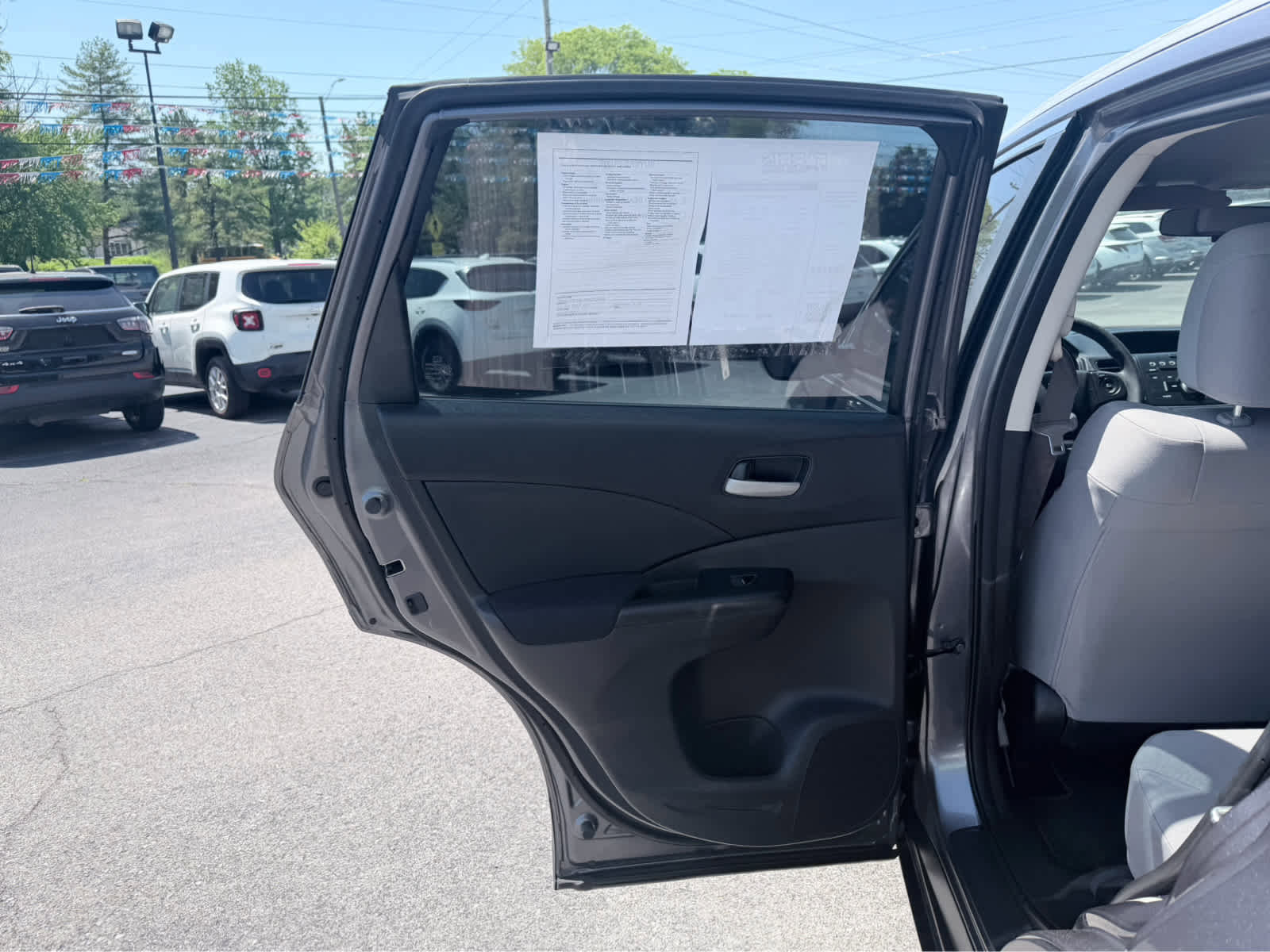 Used 2015 Honda CR-V LX image 12