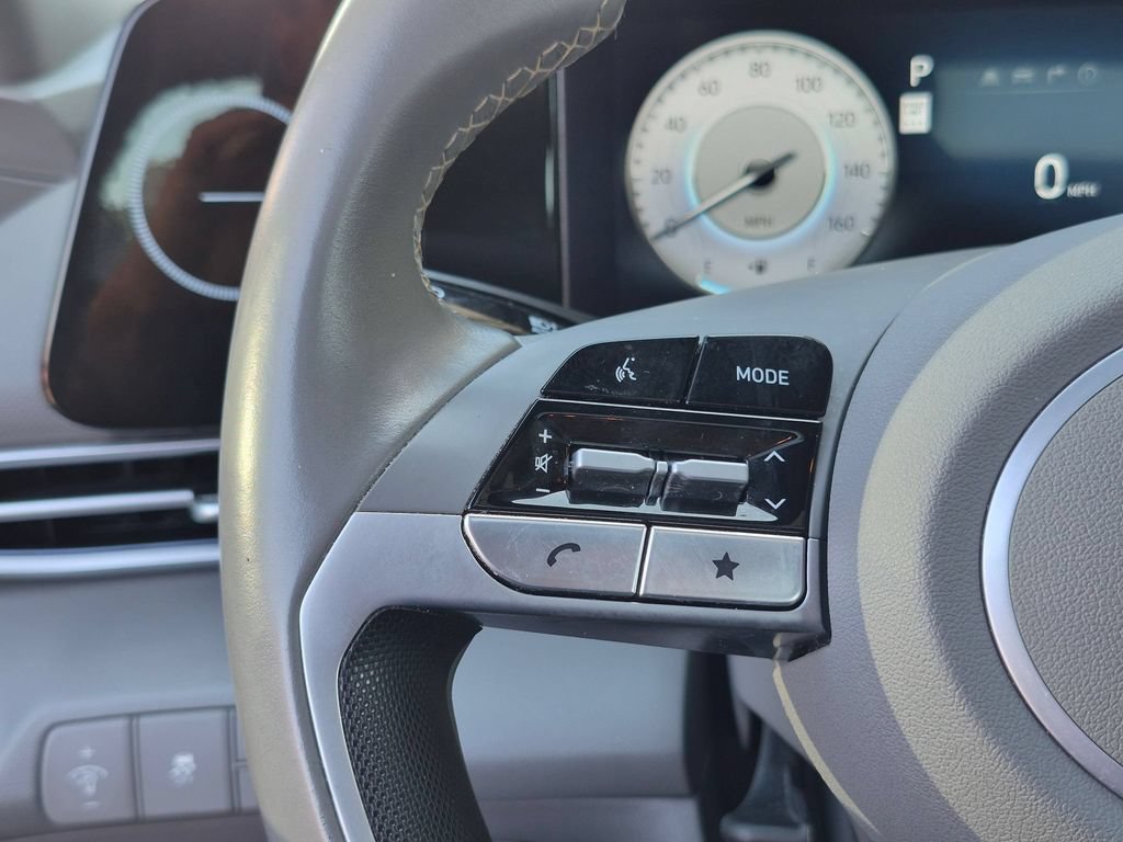 Used 2025 Hyundai Elantra SEL FWD image 19