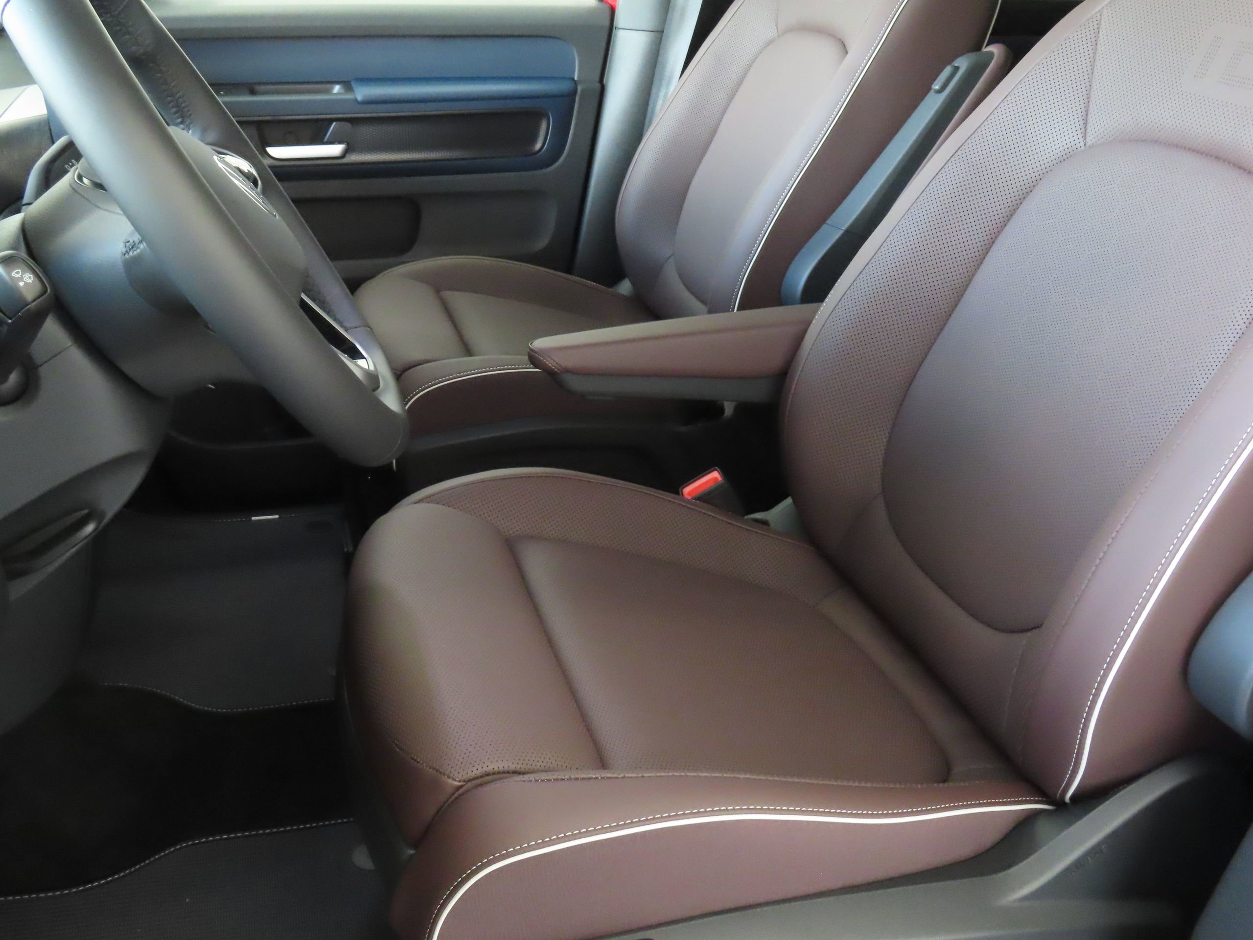 New 2025 Volkswagen ID. Buzz Pro S Plus image 14