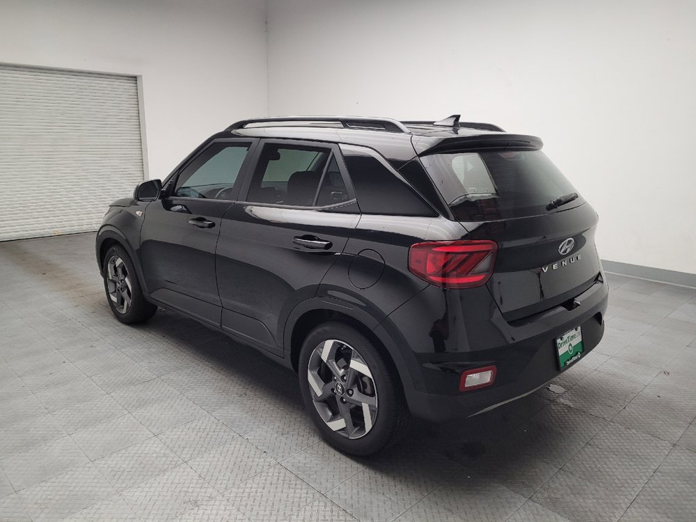 Used 2021 Hyundai Venue SEL w/ Cargo Package FWD image 5