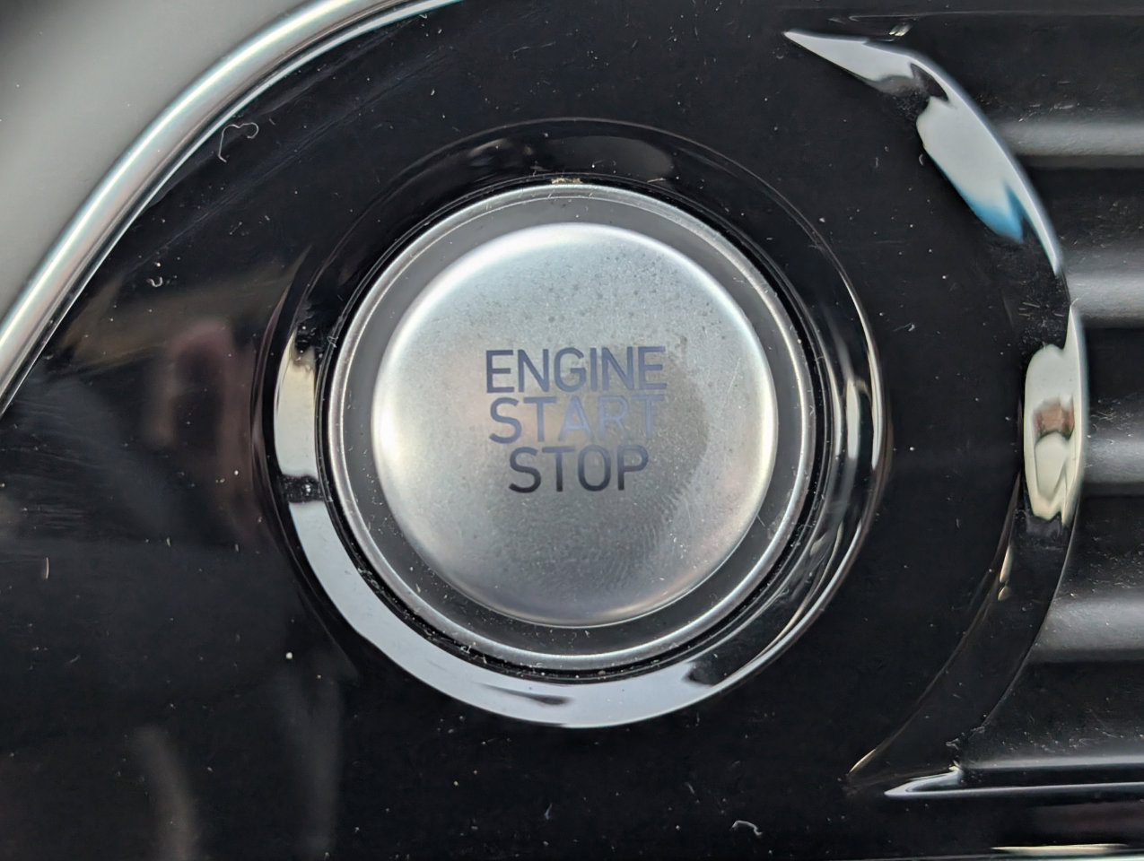 Used 2022 Genesis G70 2.0T w/ Prestige Package image 19