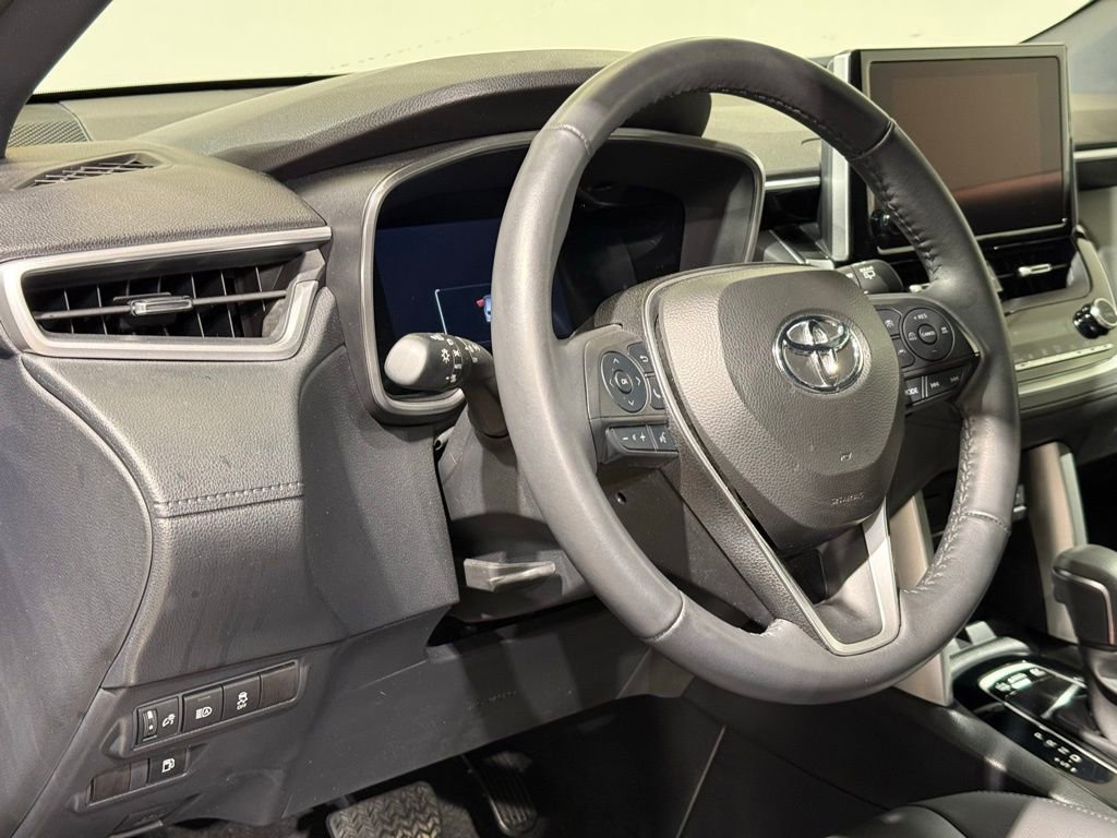 Used 2024 Toyota Corolla Cross AWD Hybrid image 17