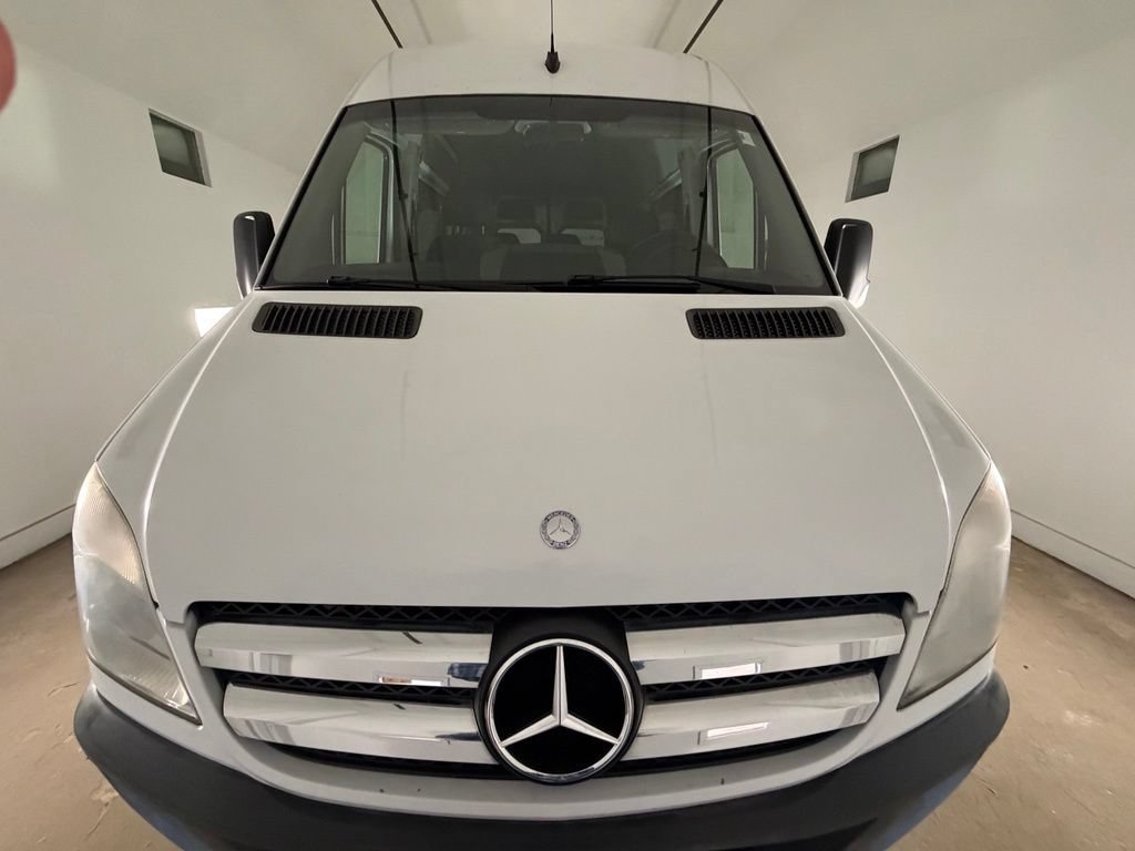 Used 2013 Mercedes-Benz Sprinter 2500 image 9