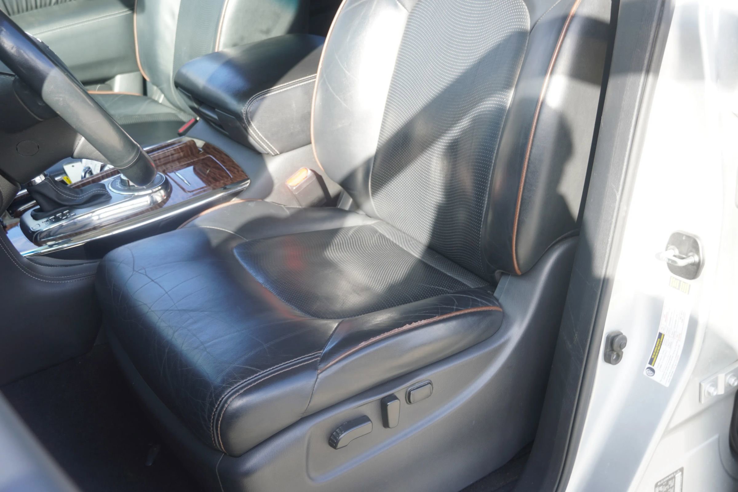 Used 2017 Nissan Armada Platinum w/ Captain Seat Package image 17