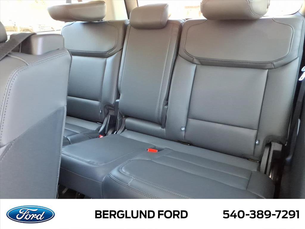 New 2026 Ford Expedition Max Active AWD/4WD image 12