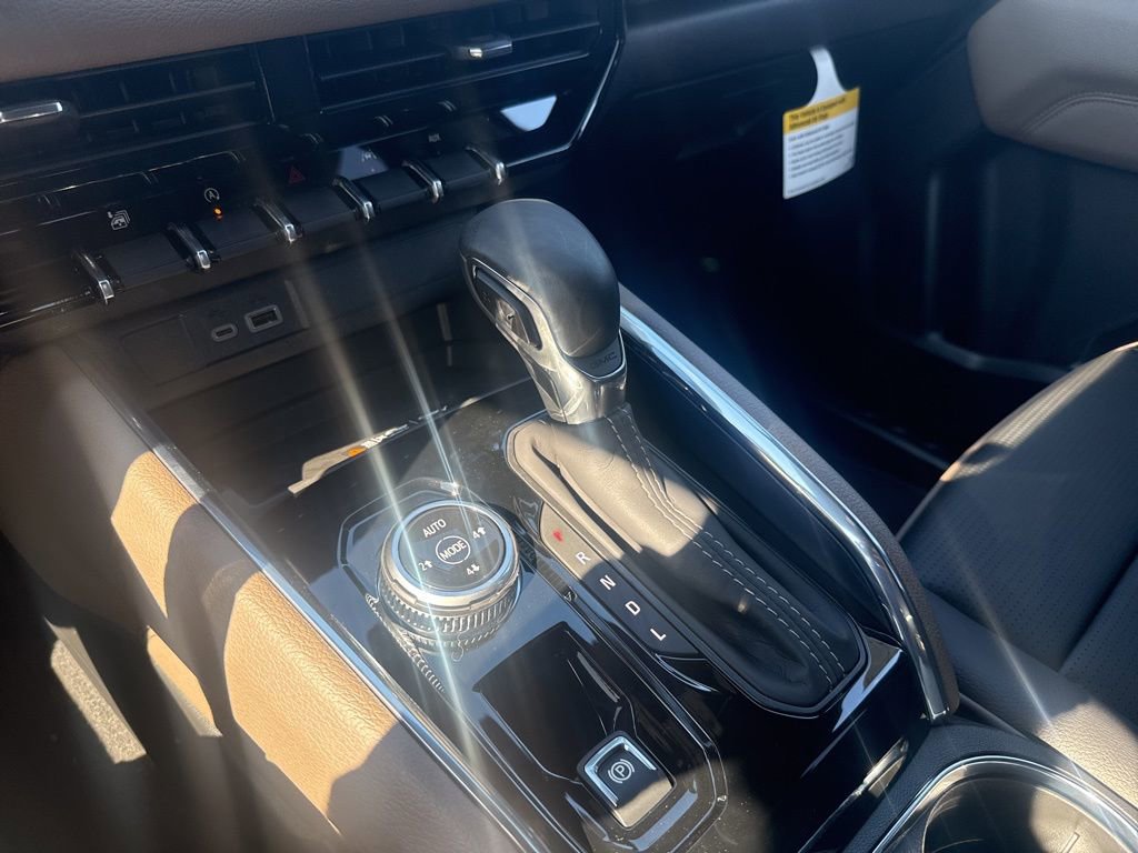 New 2026 GMC Canyon Denali image 17