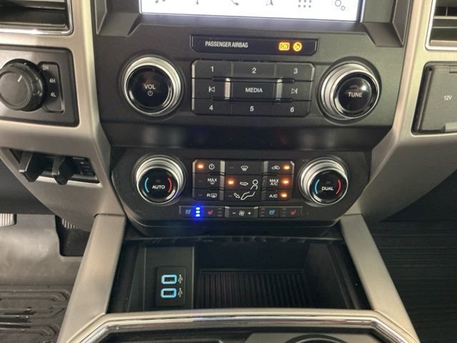Used 2019 Ford F350 Platinum w/ Platinum Ultimate Package AWD/4WD image 24