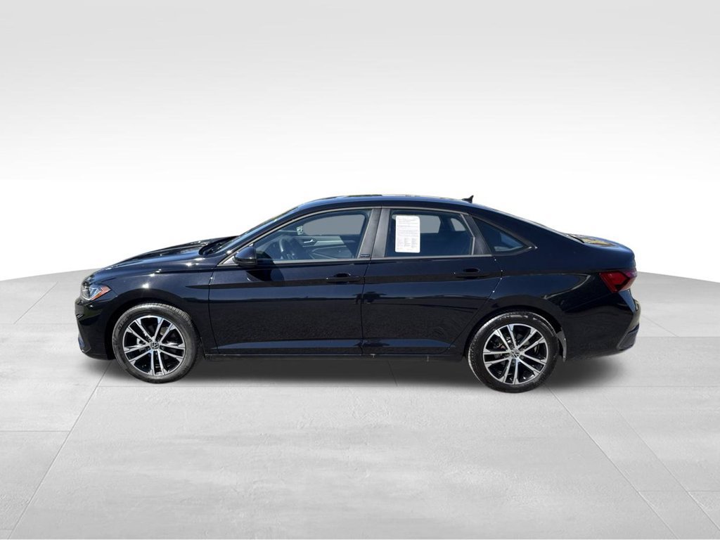 Used 2026 Volkswagen Jetta Sport FWD image 4