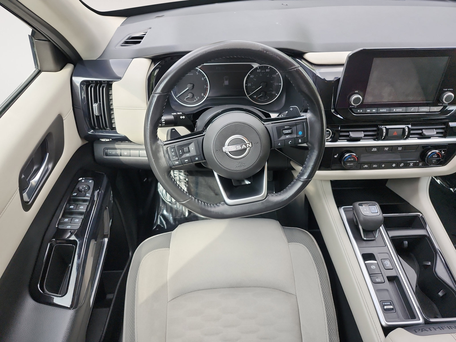 Used 2022 Nissan Pathfinder SV FWD image 10