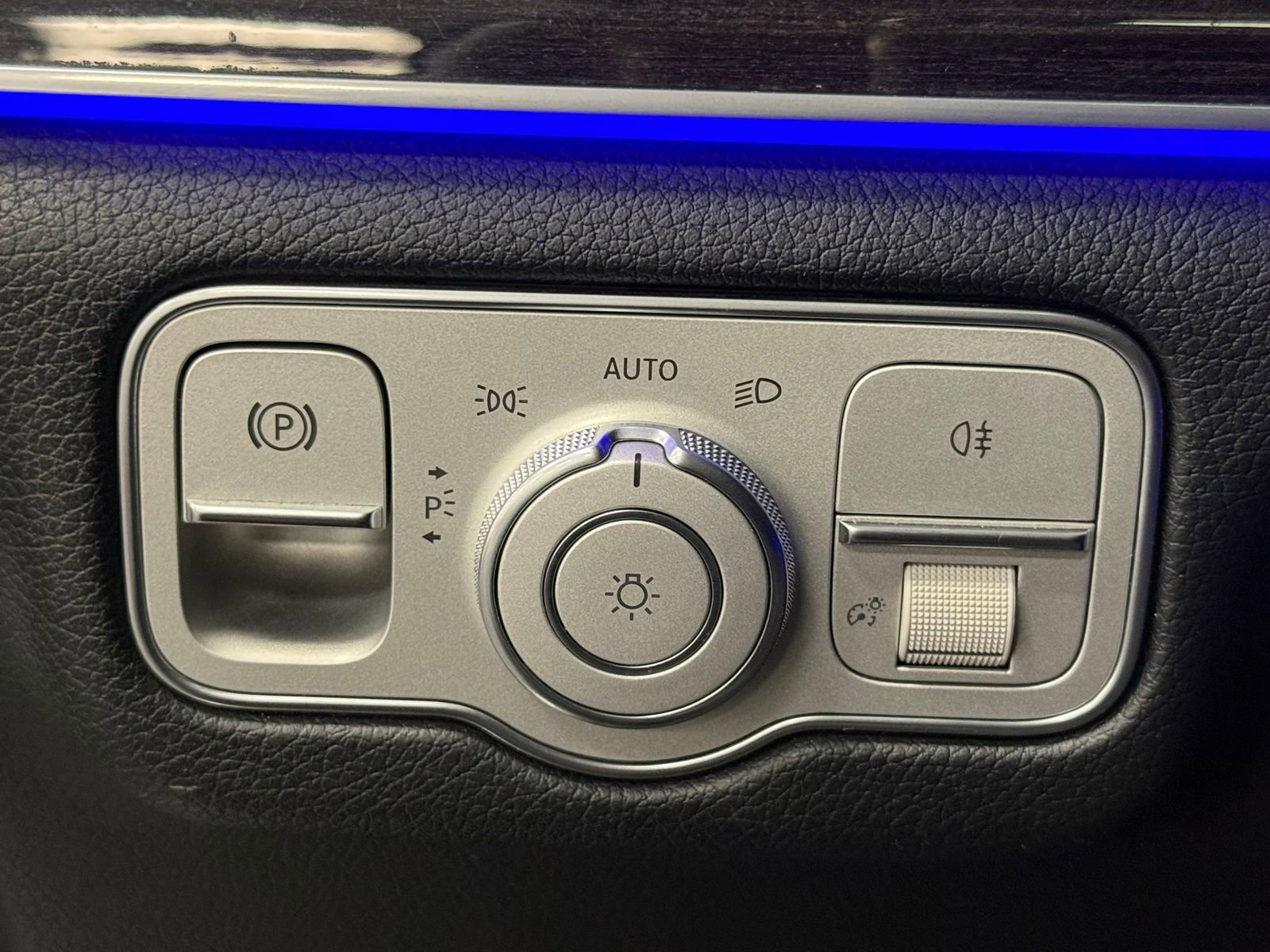 Used 2022 Mercedes-Benz GLS 450 4MATIC image 27