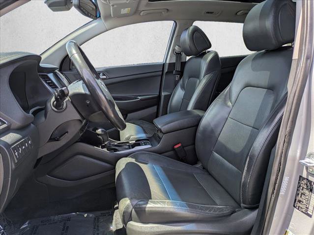 Used 2016 Hyundai Tucson Limited w/ Option Group 03 FWD image 17