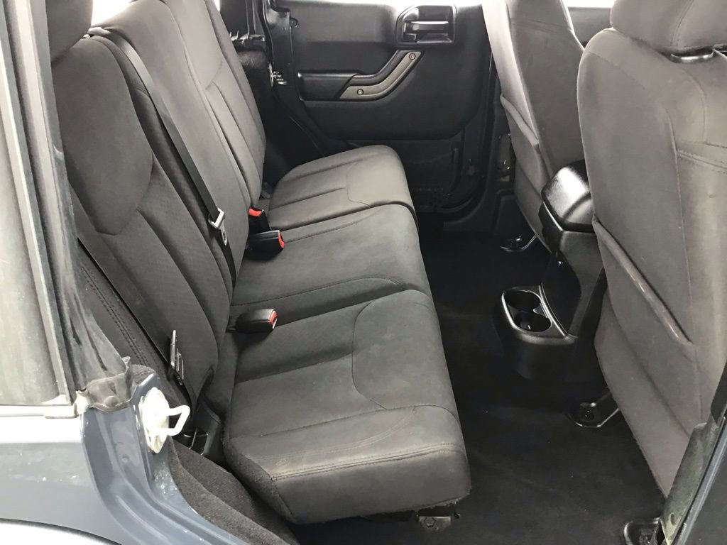 Used 2018 Jeep Wrangler Unlimited Sport S AWD/4WD image 18