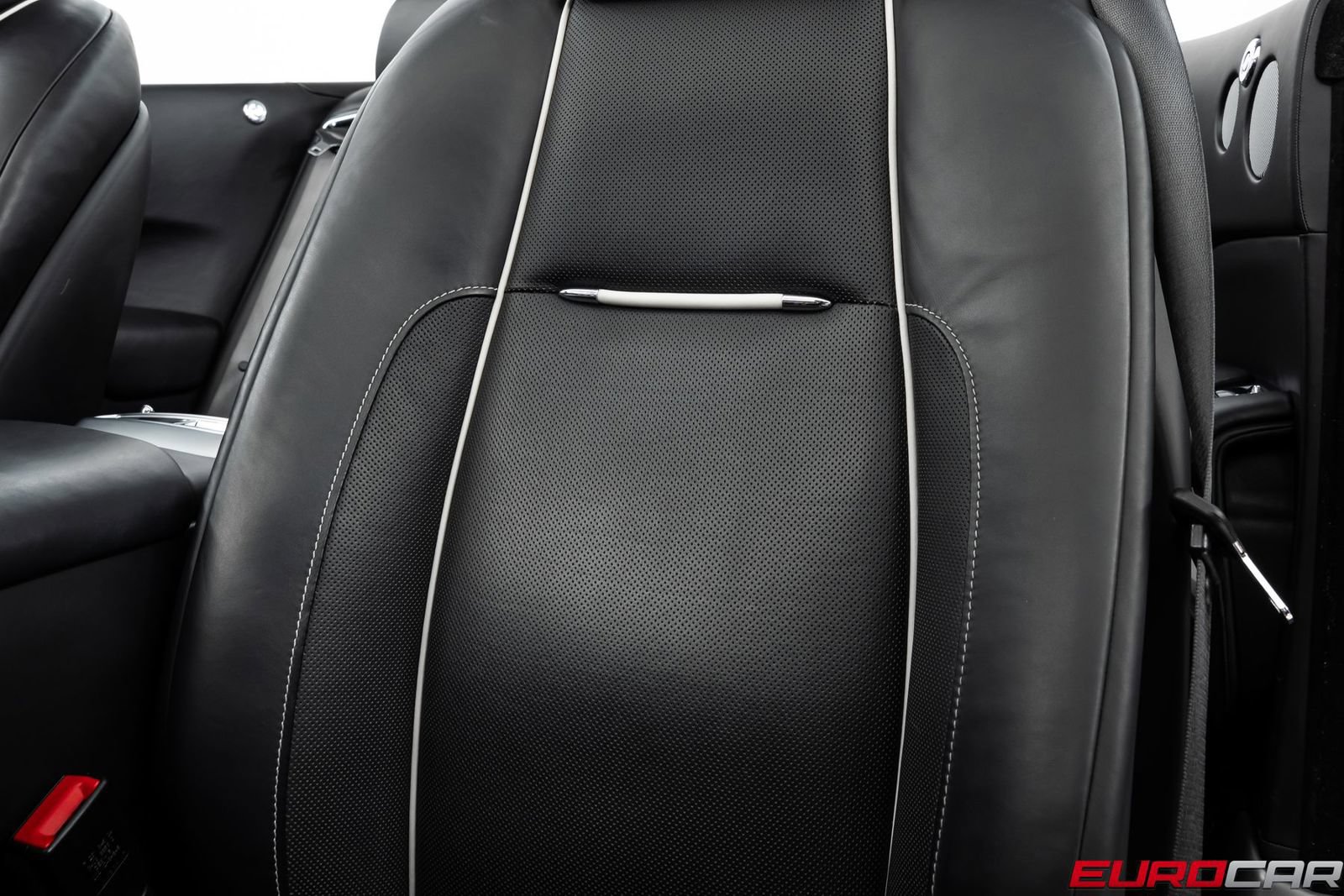 Used 2018 Rolls-Royce Dawn RWD image 43