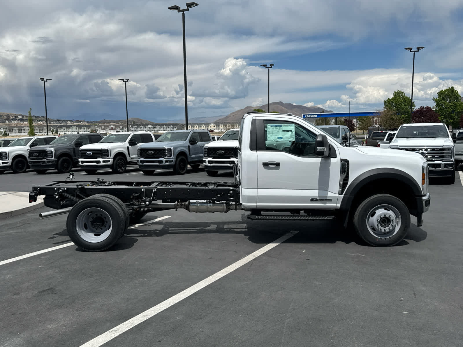 New 2026 Ford F550 4x4 Regular Cab Super Duty w/ XL Chrome Package image 5