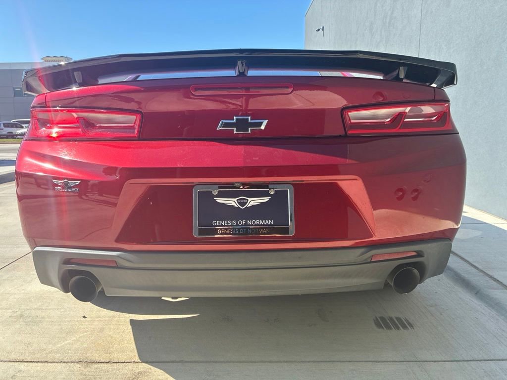 Used 2016 Chevrolet Camaro LT RWD image 5