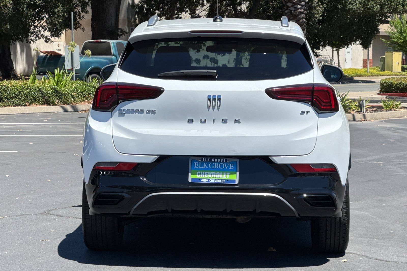 Used 2024 Buick Encore GX Sport Touring AWD/4WD image 4