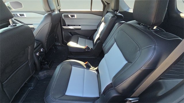 Used 2022 Ford Explorer XLT w/ Equipment Group 202A image 25