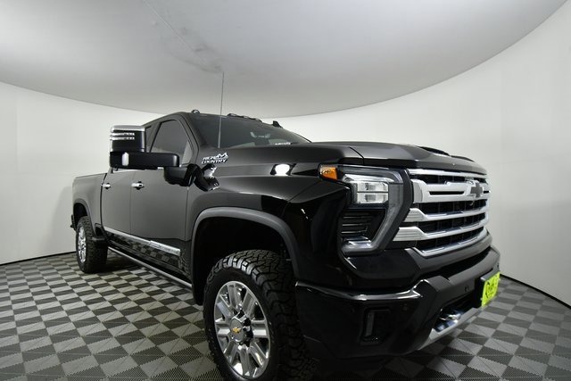 Used 2024 Chevrolet Silverado 2500 High Country w/ Technology Package image 8