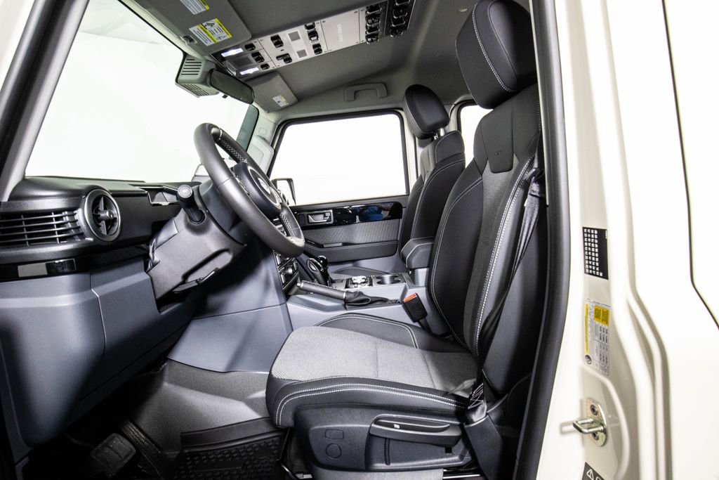 Used 2024 INEOS Grenadier Fieldmaster Edition image 9