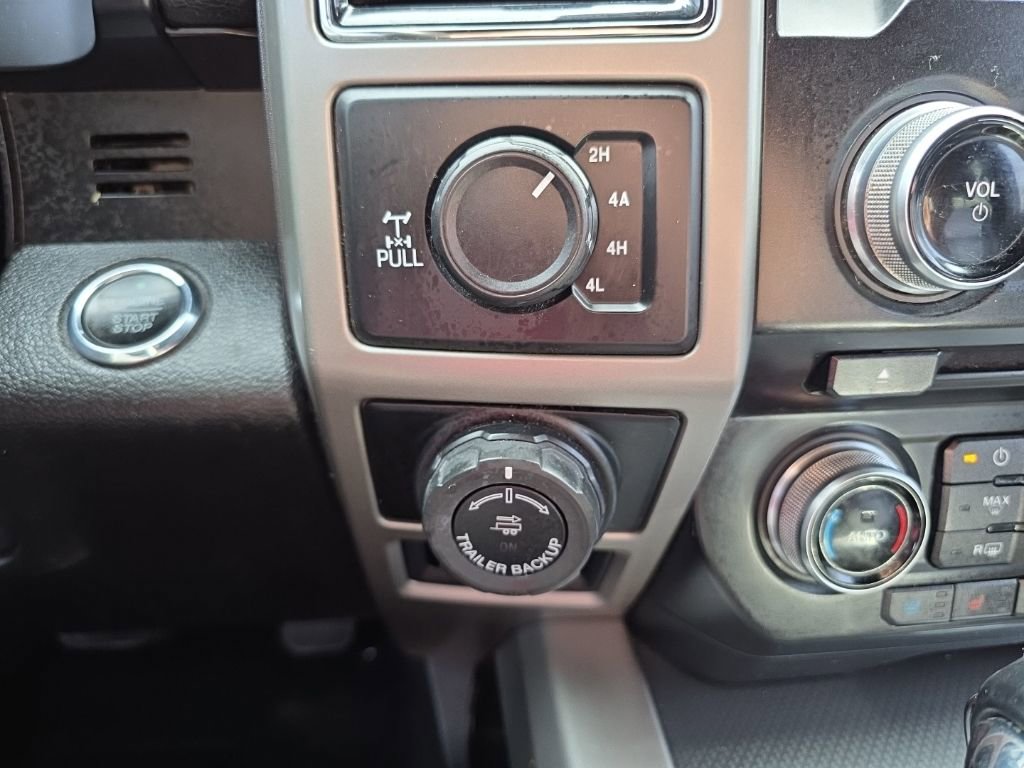 Used 2017 Ford F150 Lariat image 30