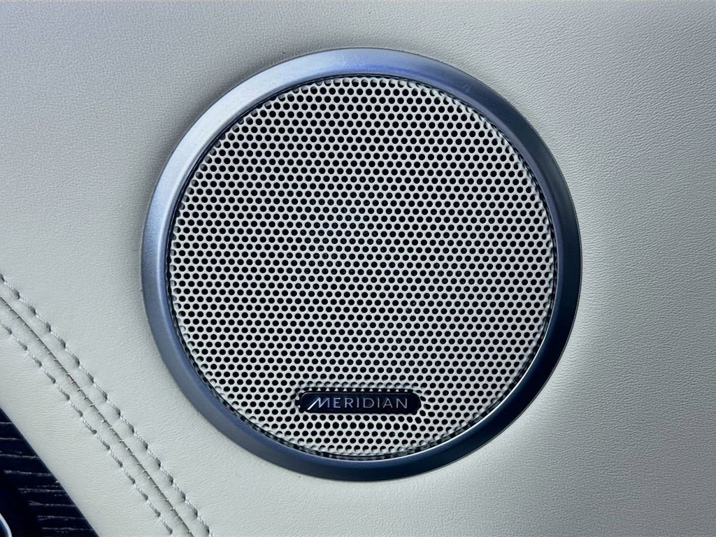 Used 2018 Land Rover Range Rover Long Wheelbase Autobiography image 24