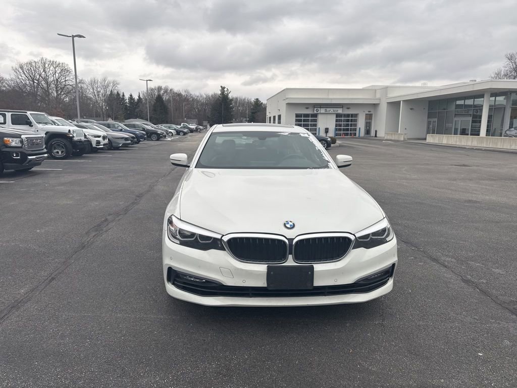 Used 2017 BMW 530i xDrive image 2