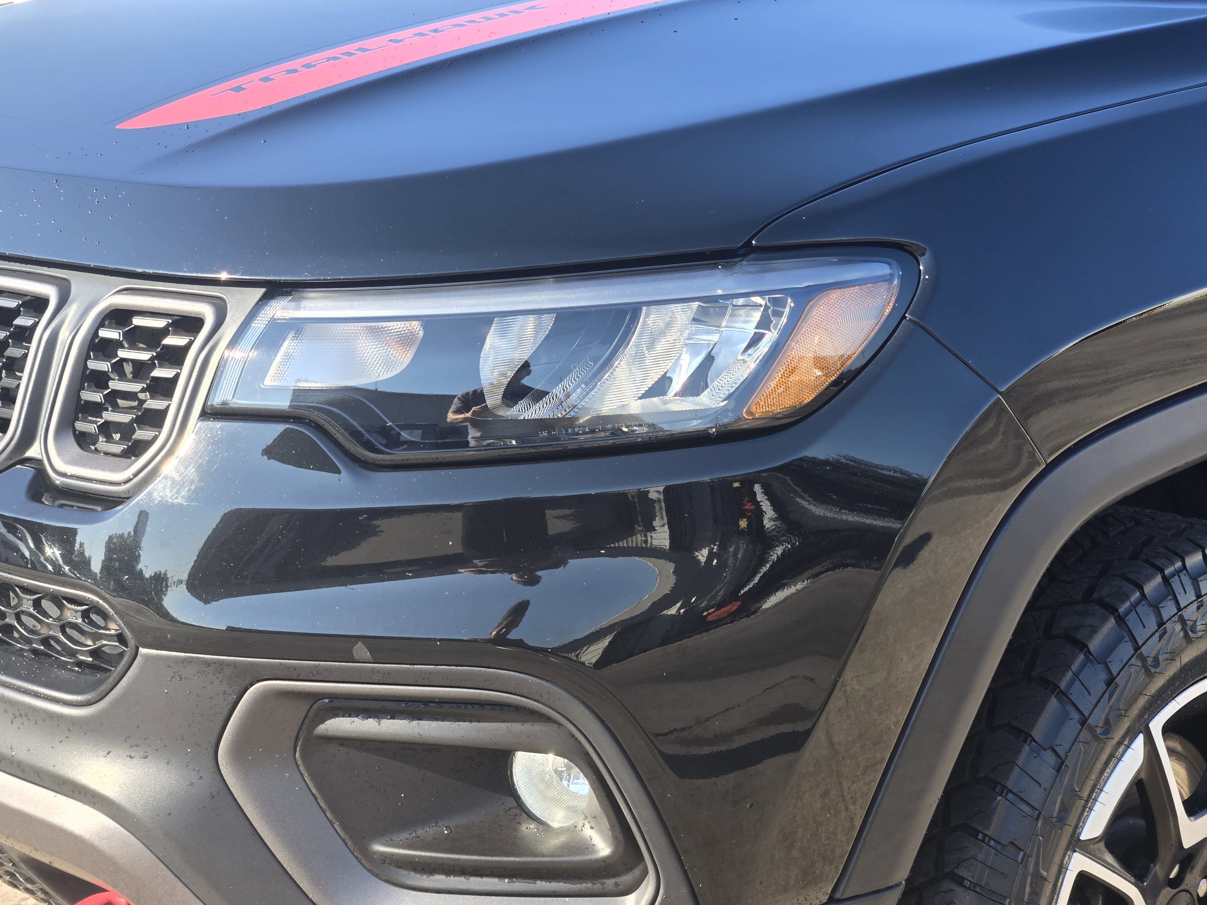 Used 2024 Jeep Compass Trailhawk image 9