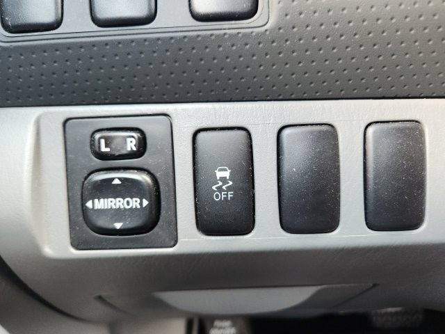 Used 2015 Toyota Tacoma PreRunner w/ SR5 Package RWD image 23