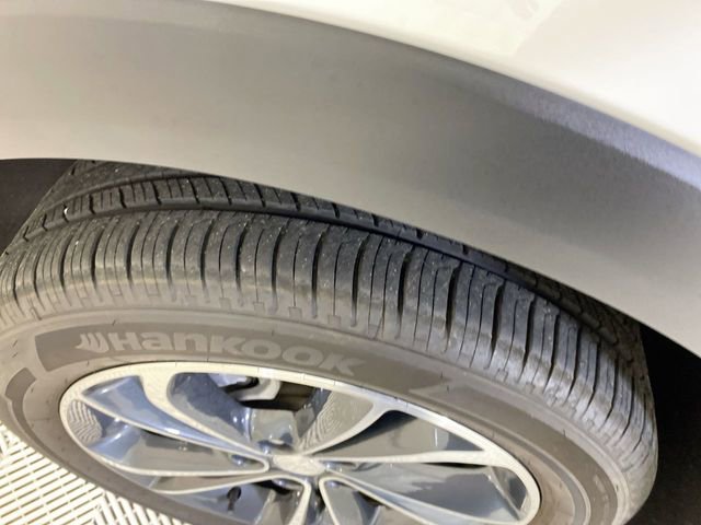 Used 2023 Buick Encore GX Select w/ Safety Package II image 23