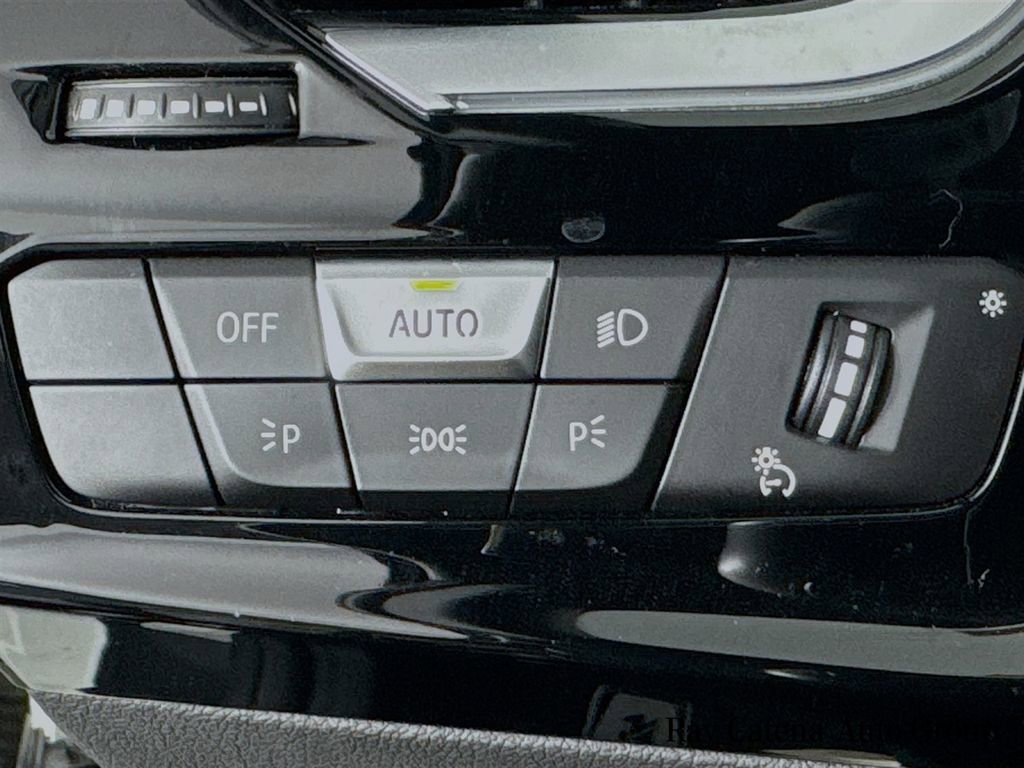 Used 2023 BMW Z4 M40i w/ Premium Package image 10