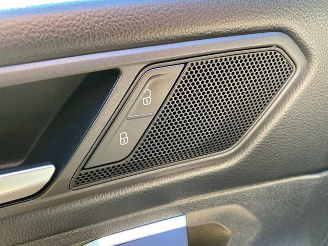 Used 2020 Volkswagen Tiguan S image 14