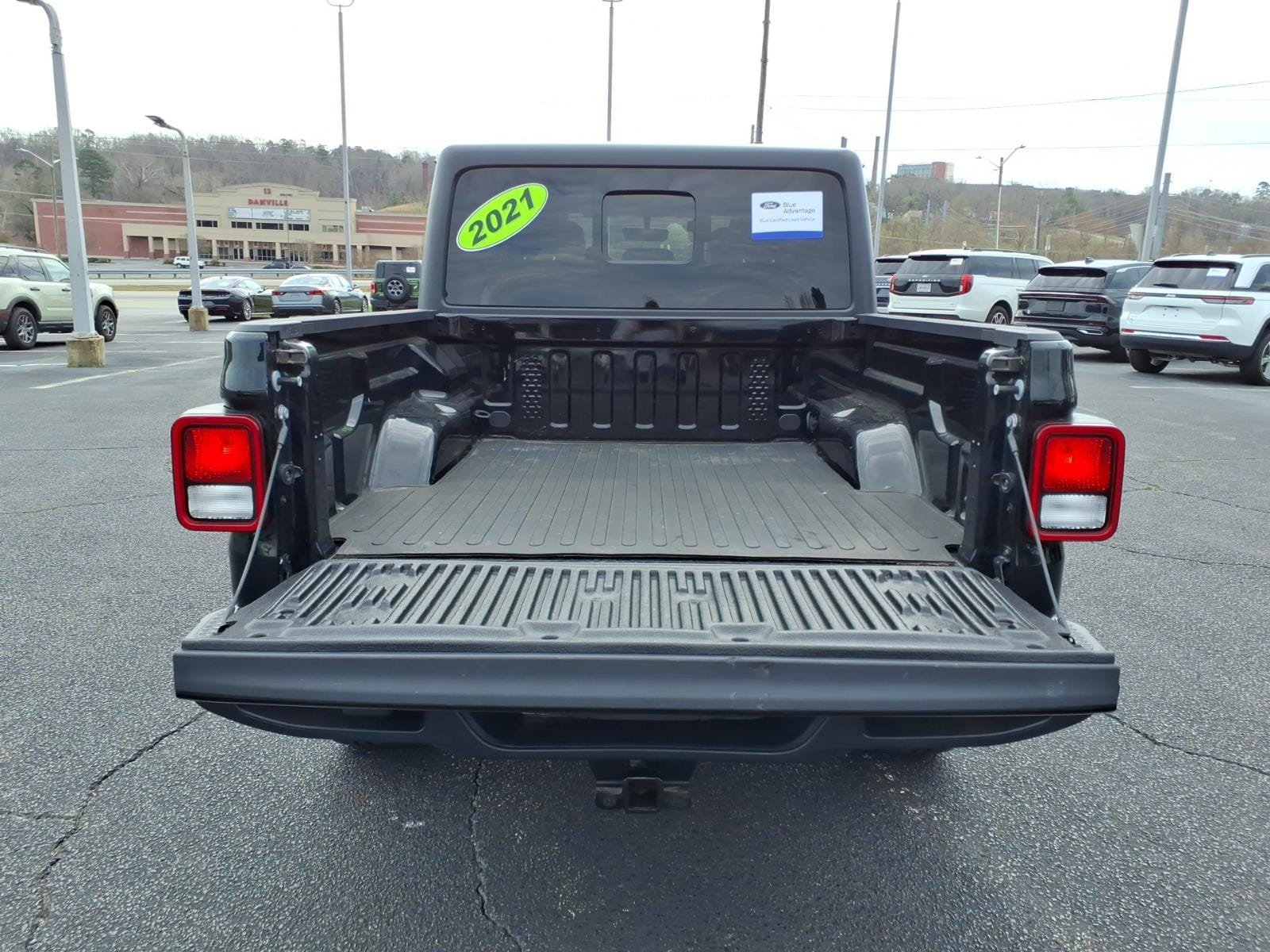 Used 2021 Jeep Gladiator Overland w/ Popular Equipment Package image 8
