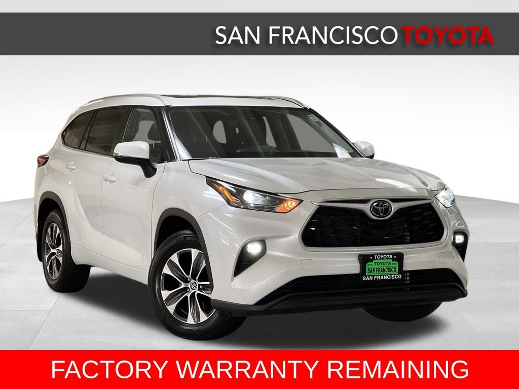 Certified 2025 Toyota Highlander XLE image 7