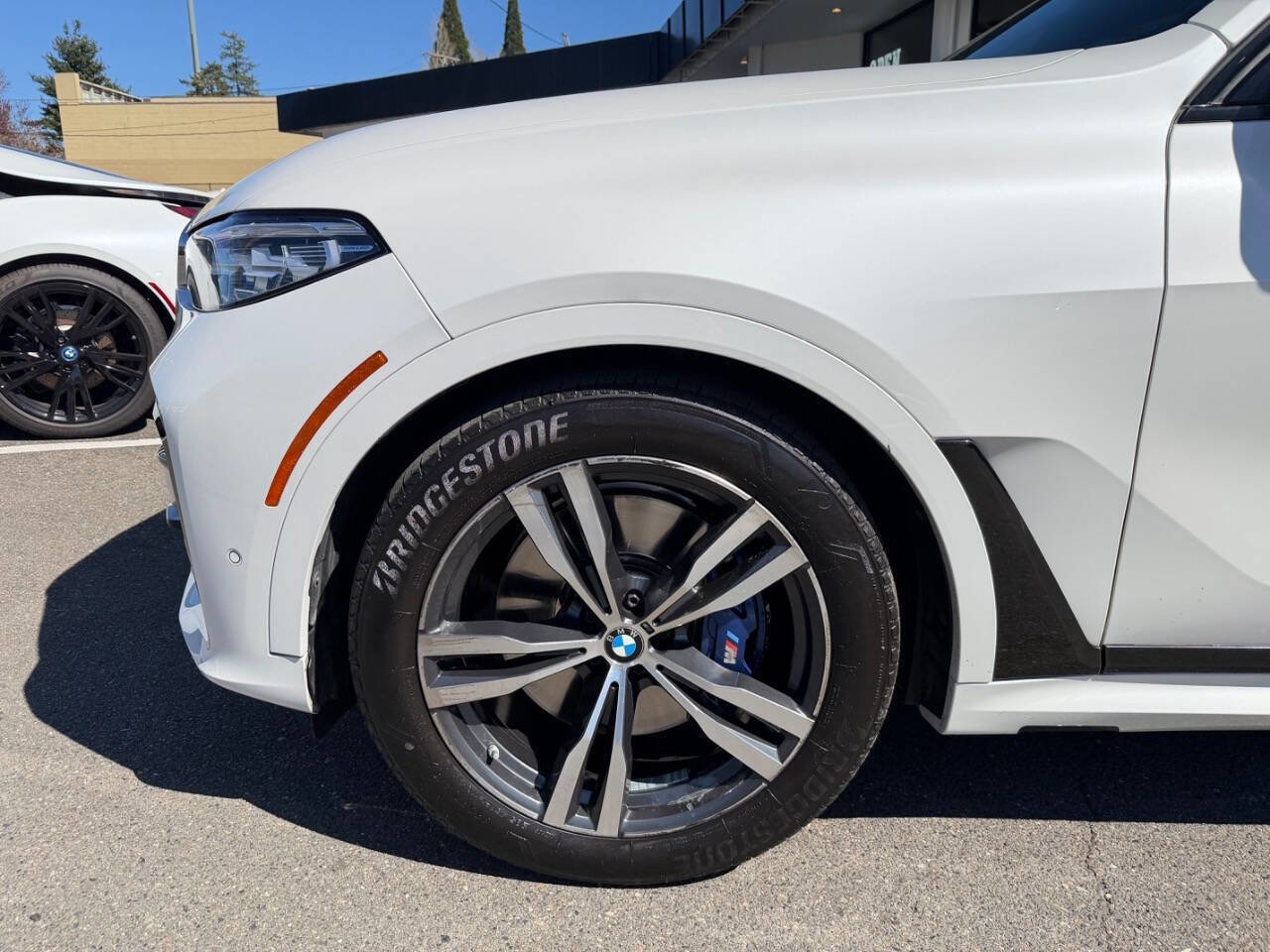 Used 2021 BMW X7 xDrive40i w/ M Sport Package image 14