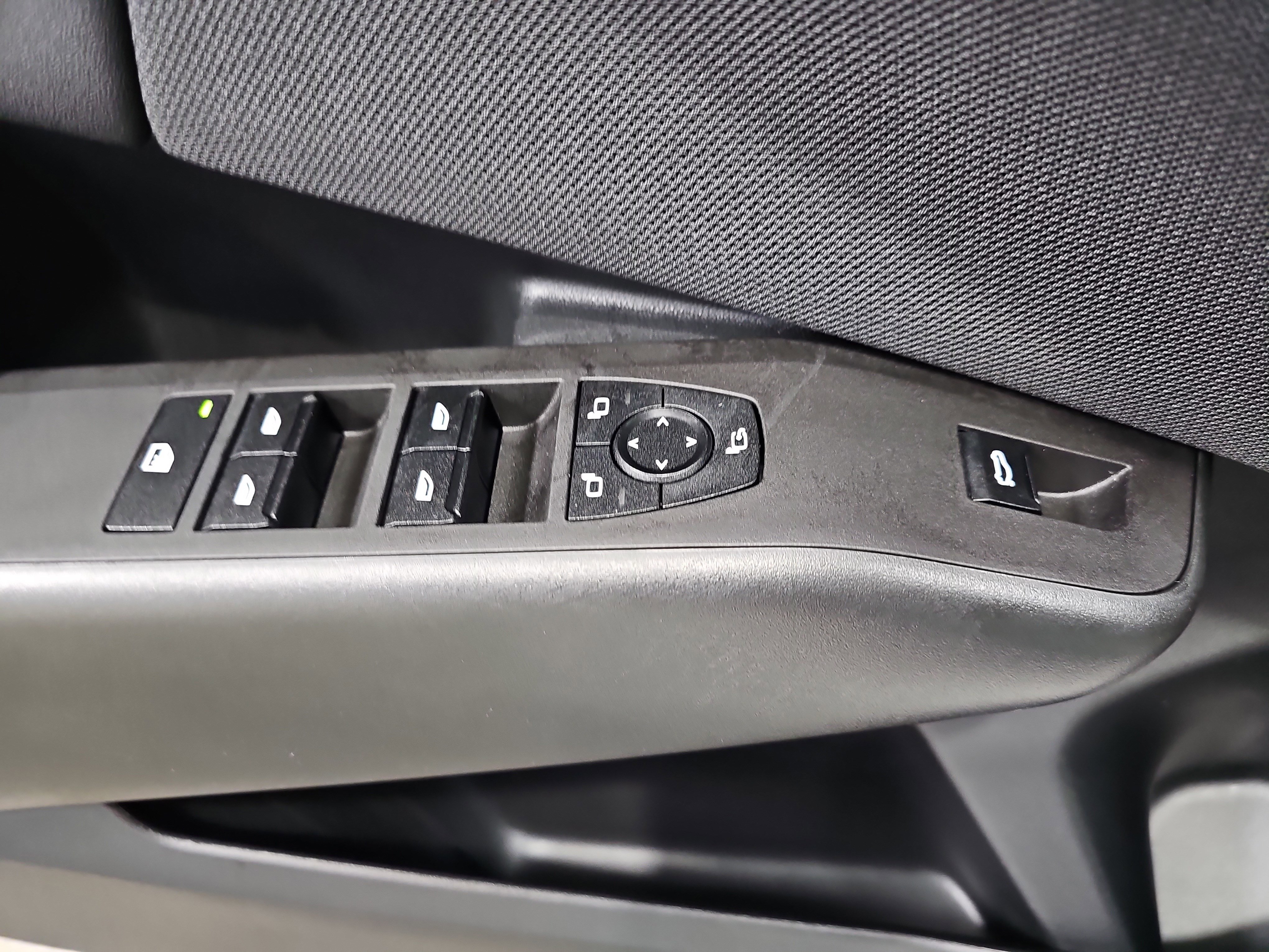 Certified 2025 BMW X3 xDrive30i w/ M Sport Package image 29