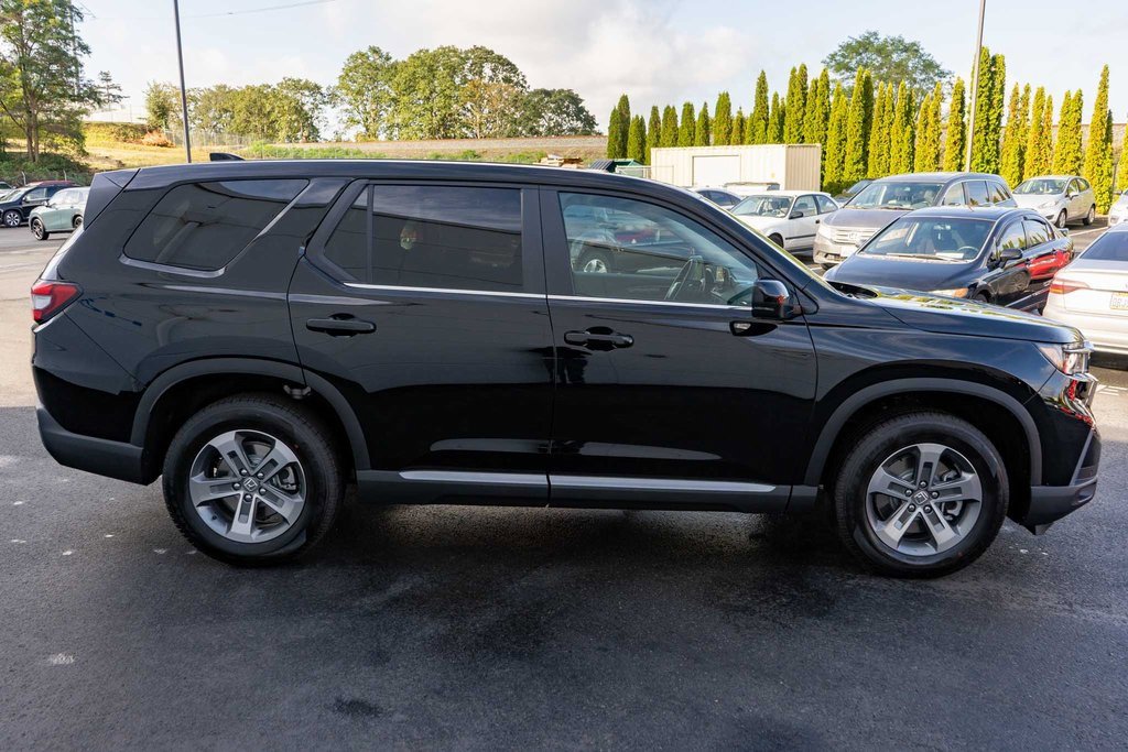 New 2025 Honda Pilot EX-L image 5