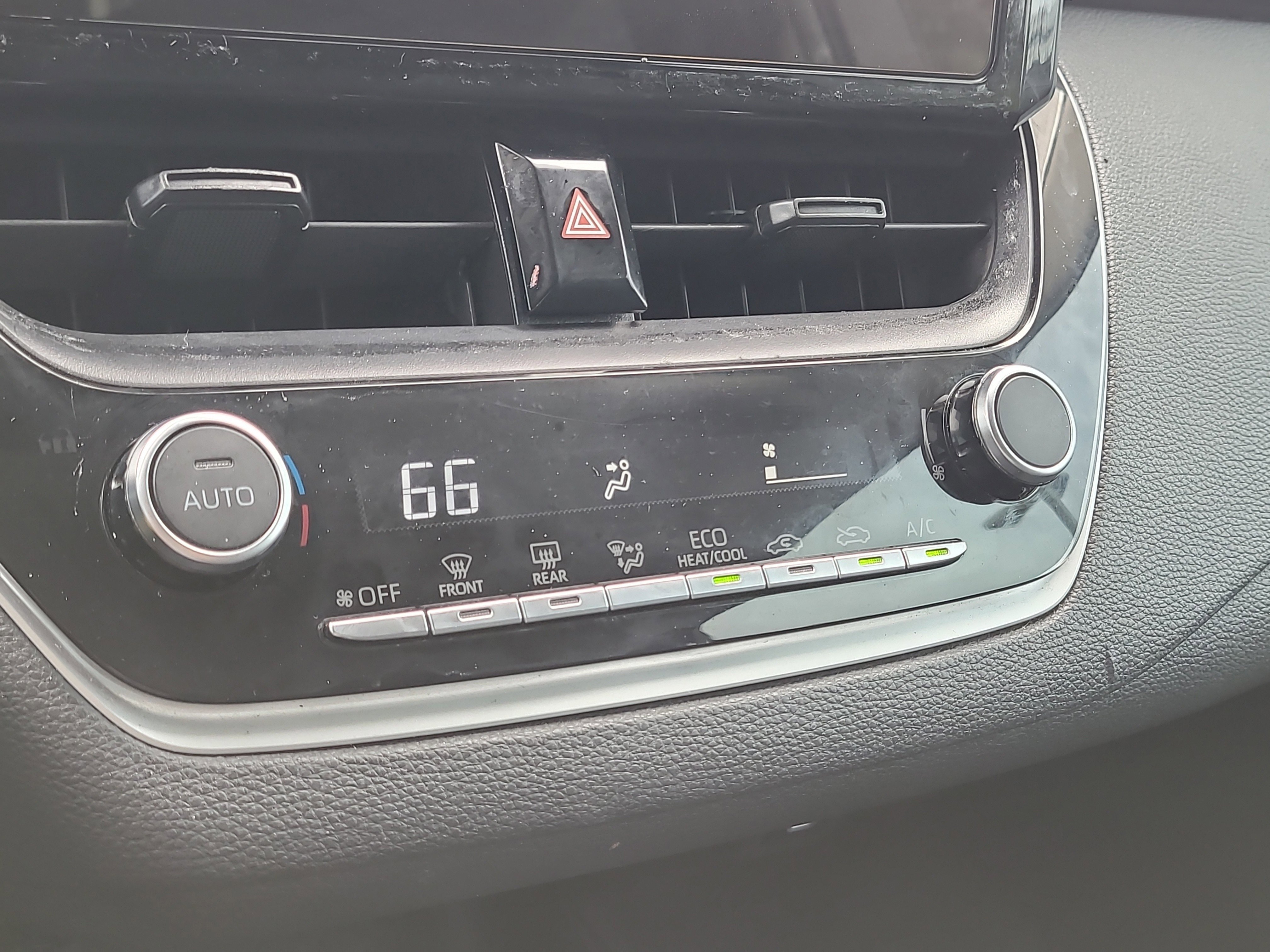 Certified 2024 Toyota Corolla LE image 23