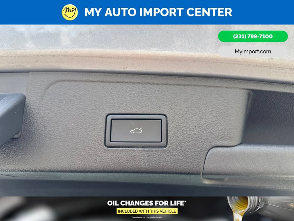 Used 2025 Volkswagen Atlas Cross Sport SEL AWD/4WD image 29