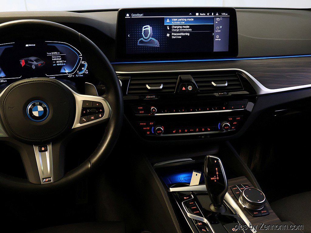Certified 2023 BMW 530e xDrive w/ Premium Package image 17