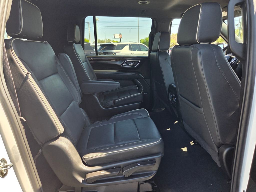 Certified 2023 Chevrolet Suburban Premier image 17