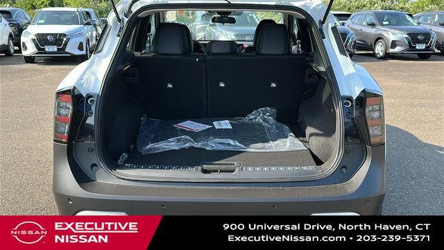 Used 2025 Nissan Kicks SR w/ Illumination Package FWD image 25