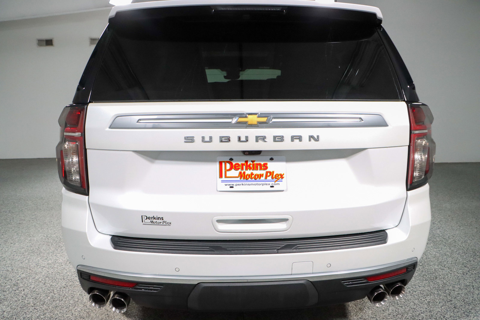 Used 2023 Chevrolet Suburban High Country image 8