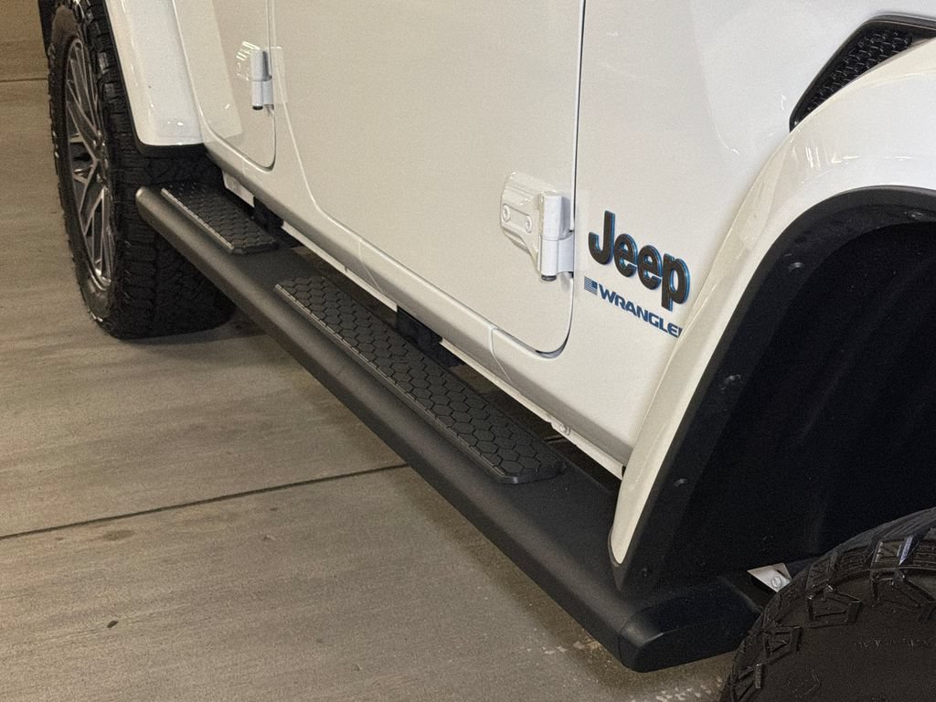 Used 2024 Jeep Wrangler High Altitude AWD/4WD image 9