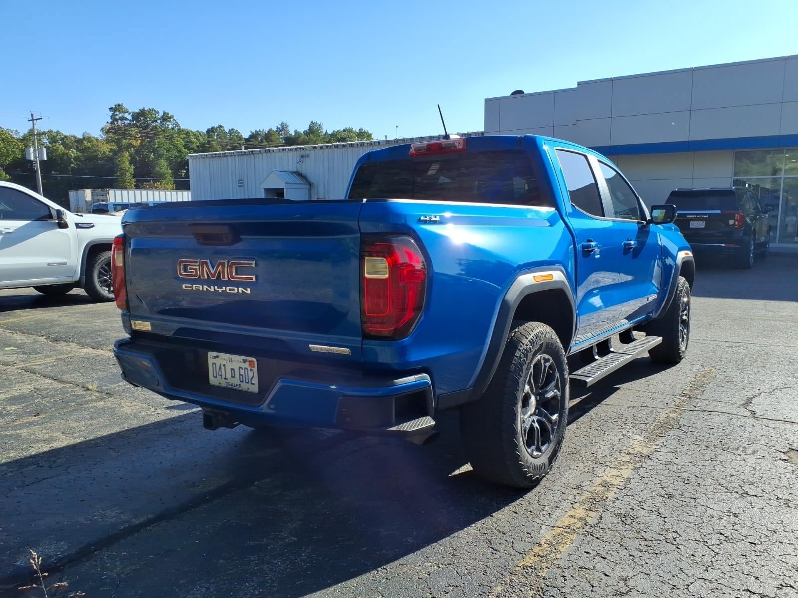 Used 2024 GMC Canyon Elevation w/ Convenience Package AWD/4WD image 5